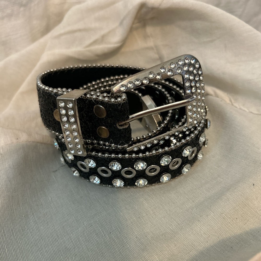 Black Crystal-Trim Women’s Belt with Rhinestone Buckle